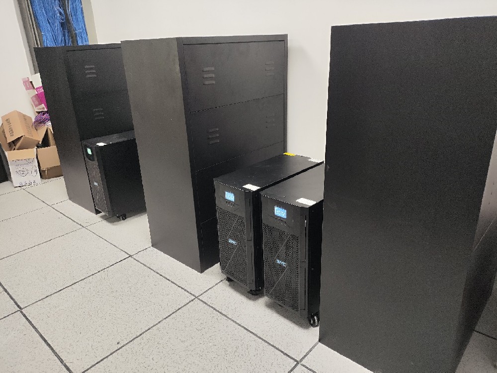 UPS不间断电源蓄电池安装案例